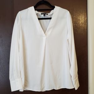 White Banana Republic v-neck blouse